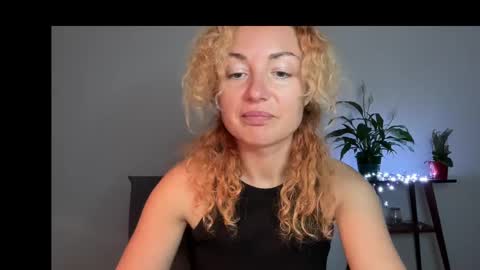 reddgirll online show from March 2025 09:59:02 PM