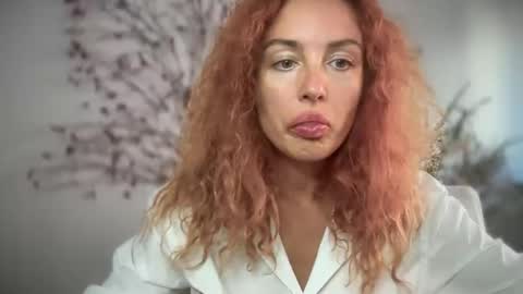 reddgirll online show from September 2025 07:17:01 PM