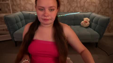 Snapshot of reddoll_ chatting on May 2026 12:57:02 PM Lily online show from May 2026 12:57:02 PM
