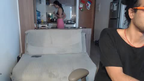 redfloweer online show from December 2024 03:00:01 PM