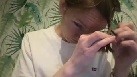 Snapshot of redfoxofficial chatting on November 2025 09:30:01 AM Redfox online show from November 2025 09:30:01 AM