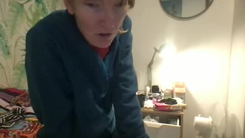 Snapshot of redfoxofficial chatting on November 2025 01:11:01 PM Redfox online show from November 2025 01:11:01 PM