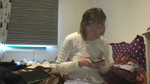 Snapshot of redfoxofficial chatting on December 2025 10:43:01 AM Redfox online show from December 2025 10:43:01 AM