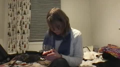 Snapshot of redfoxofficial chatting on December 2025 06:15:01 PM Redfox online show from December 2025 06:15:01 PM