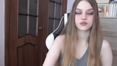 Lily online show from October 2025 02:22:02 AM