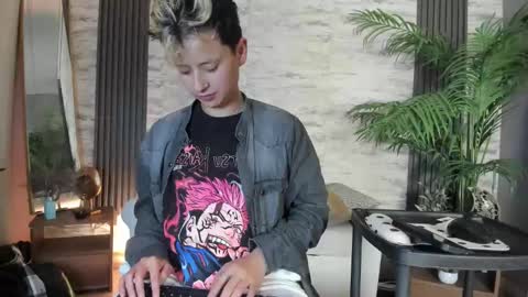 Snapshot of redhood_1_ chatting on March 2026 05:40:02 AM redhood_1_ online show from March 2026 05:40:02 AM