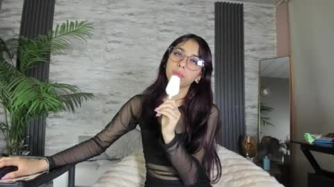 Snapshot of redhood_1_ chatting on April 2026 07:07:01 PM redhood_1_ online show from April 2026 07:07:01 PM