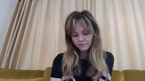 RedJessica online show from November 2025 05:31:01 AM