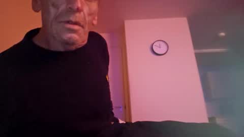 Snapshot of redrodridding chatting on October 2025 11:50:04 PM redrodridding online show from October 2025 11:50:04 PM