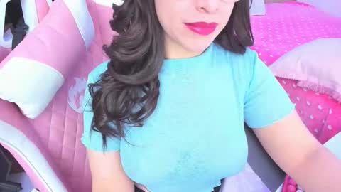 redski77 online show from December 2025 07:04:01 AM