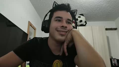 Snapshot of redsoul951869 chatting on October 2025 05:38:02 AM RedsoulReaver online show from October 2025 05:38:02 AM