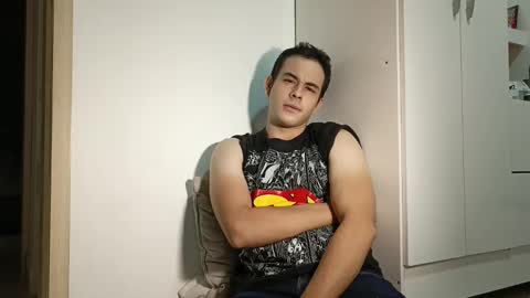 Snapshot of redsoul951869 chatting on December 2025 04:52:02 AM RedsoulReaver online show from December 2025 04:52:02 AM