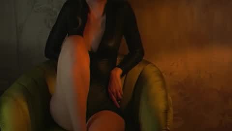 Red online show from October 2025 07:24:02 PM