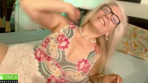 Reeya online show from May 2026 03:01:02 AM