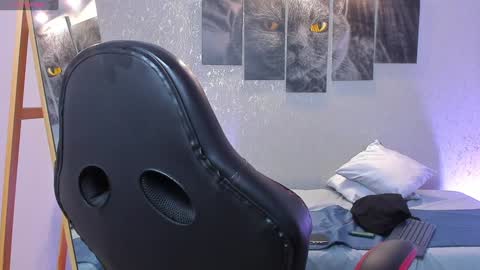 Snapshot of regan_pearson chatting on December 2024 11:26:01 AM Regan online show from December 2024 11:26:01 AM