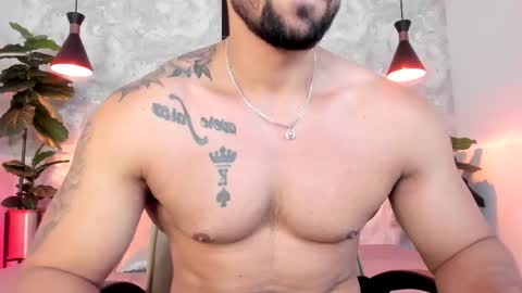 Snapshot of regan_pearson chatting on November 2025 06:48:02 PM Regan online show from November 2025 06:48:02 PM