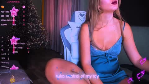 Snapshot of reggiemeow chatting on December 2024 05:56:02 AM reggieMeow online show from December 2024 05:56:02 AM