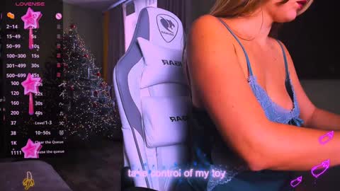 Snapshot of reggiemeow chatting on December 2024 04:45:01 AM reggieMeow online show from December 2024 04:45:01 AM