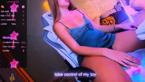 Snapshot of reggiemeow chatting on February 2025 02:04:01 AM reggieMeow online show from February 2025 02:04:01 AM