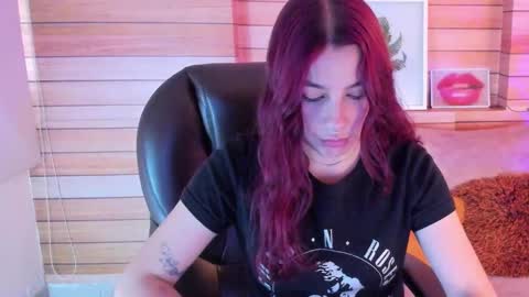 Snapshot of regina_blum chatting on January 2025 07:17:01 PM Regina online show from January 2025 07:17:01 PM