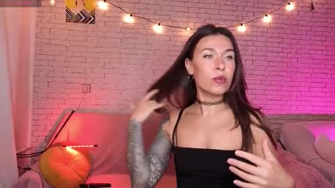 ReginaHawkinss online show from October 2025 08:25:02 AM