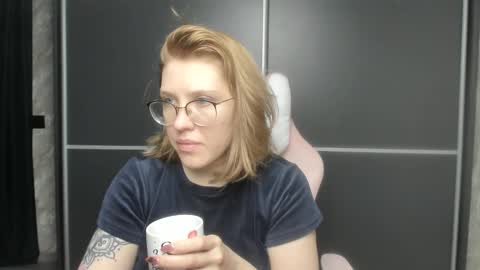 Regina online show from February 2025 04:35:02 AM