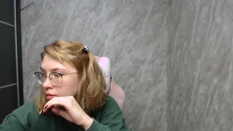 Regina online show from February 2025 03:02:01 AM