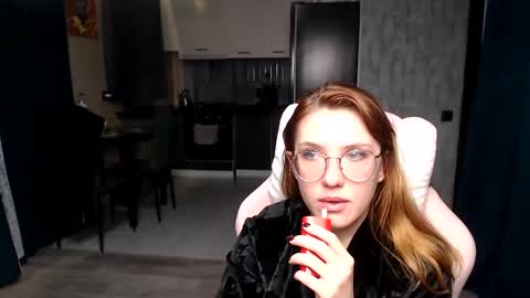 Snapshot of reginasmilee chatting on November 2025 12:33:01 AM Regina online show from November 2025 12:33:01 AM