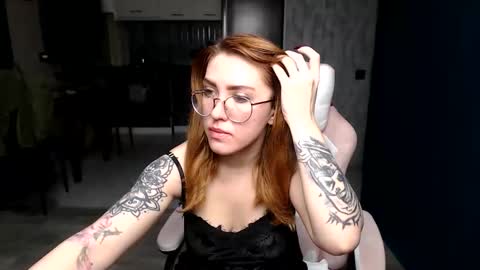 Snapshot of reginasmilee chatting on November 2025 12:54:02 AM Regina online show from November 2025 12:54:02 AM