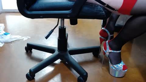 Snapshot of regnerfsky chatting on January 2025 12:11:01 AM RegNerfsky online show from January 2025 12:11:01 AM