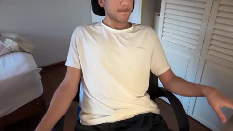 Snapshot of regularboy20 chatting on October 2025 12:17:02 PM regularboy20 online show from October 2025 12:17:02 PM