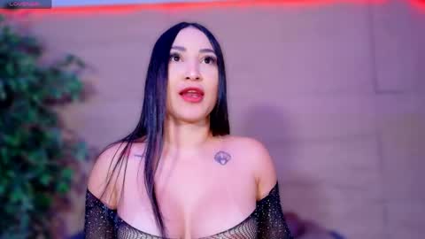 reiinachloe online show from May 2026 10:31:02 AM