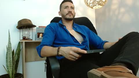 Snapshot of reiko_85_ chatting on January 2025 07:50:01 PM REIKO online show from January 2025 07:50:01 PM