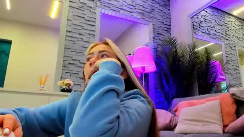 reina cummings online show from April 2026 04:10:02 AM