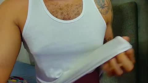 paola online show from October 2025 04:00:01 AM