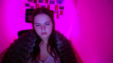 Reina online show from February 2026 07:51:01 AM