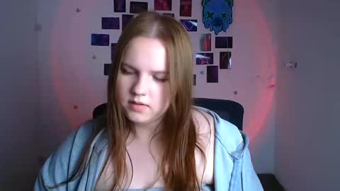 Reina online show from May 2026 02:45:01 PM