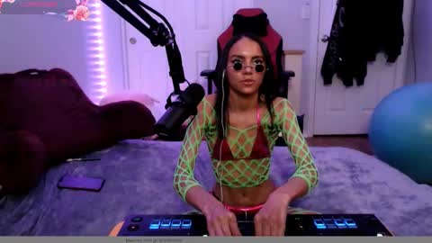 Snapshot of remidarklace chatting on January 2025 05:53:01 AM remidarklace online show from January 2025 05:53:01 AM