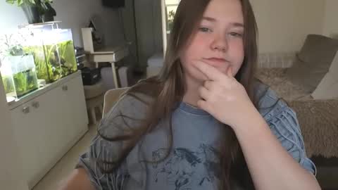 Snapshot of remirann_ chatting on December 2025 12:33:02 PM Ann OF - remirann21 online show from December 2025 12:33:02 PM