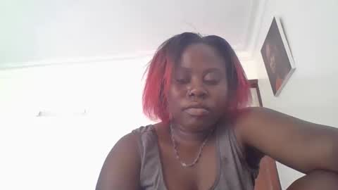 Snapshot of remmy_luna chatting on April 2026 09:47:01 AM Remmy luna online show from April 2026 09:47:01 AM
