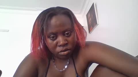 Snapshot of remmy_luna chatting on April 2026 10:19:02 AM Remmy luna online show from April 2026 10:19:02 AM
