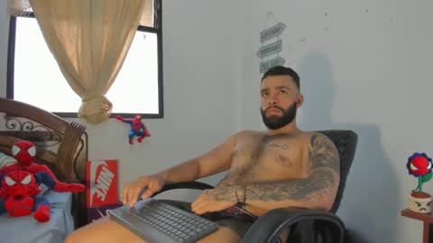 Snapshot of remy_sten chatting on December 2024 08:55:01 PM Rmy Steen online show from December 2024 08:55:01 PM