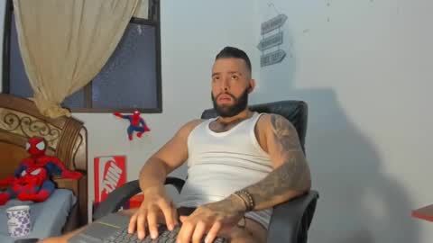 Snapshot of remy_sten chatting on December 2024 11:01:02 PM Rmy Steen online show from December 2024 11:01:02 PM