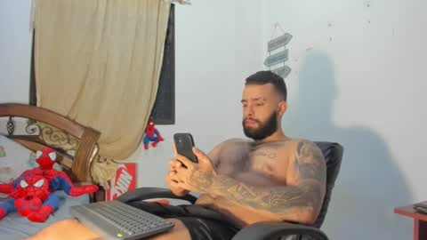 Snapshot of remy_sten chatting on December 2024 11:14:01 PM Rmy Steen online show from December 2024 11:14:01 PM