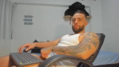 Snapshot of remy_sten chatting on February 2025 11:51:02 PM Rmy Steen online show from February 2025 11:51:02 PM