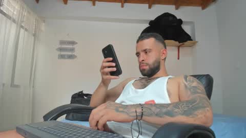 Snapshot of remy_sten chatting on February 2025 08:48:02 PM Rmy Steen online show from February 2025 08:48:02 PM