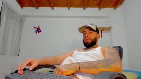 Snapshot of remy_sten chatting on June 2026 01:39:01 AM Rmy Steen online show from June 2026 01:39:01 AM