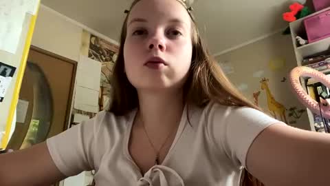 Snapshot of renaeorabuena chatting on June 2026 08:17:02 AM Annabel online show from June 2026 08:17:02 AM