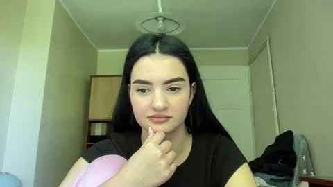 Renata online show from June 2026 12:36:02 PM