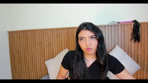 Snapshot of renata_aura chatting on June 2026 04:15:02 AM Renata aura online show from June 2026 04:15:02 AM